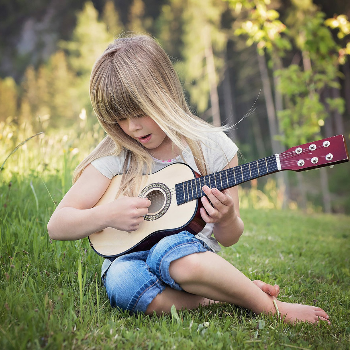 Music Education for Young Children - Famille & relations